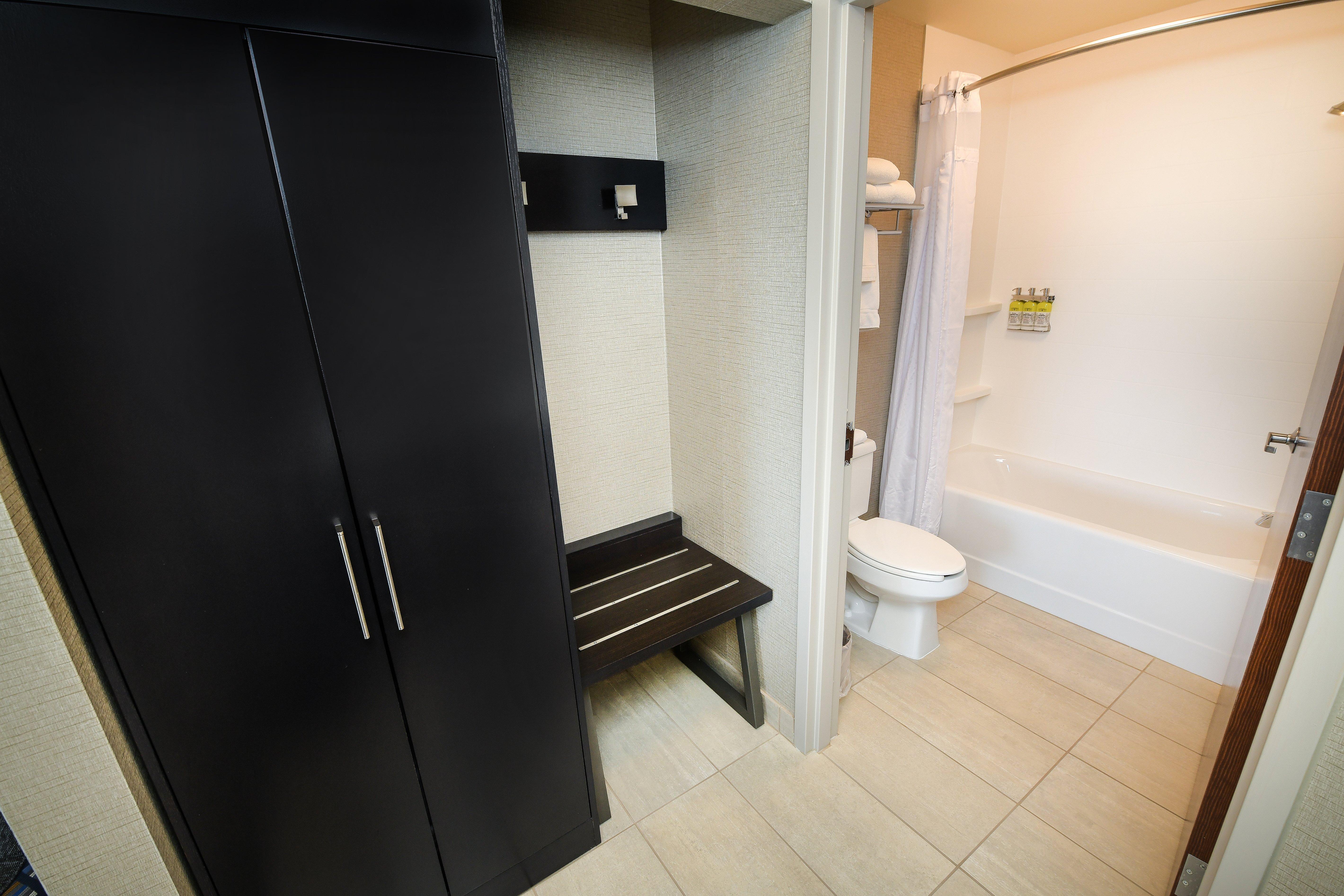 Holiday Inn Express Hotel & Suites Grand Forks By Ihg Екстериор снимка