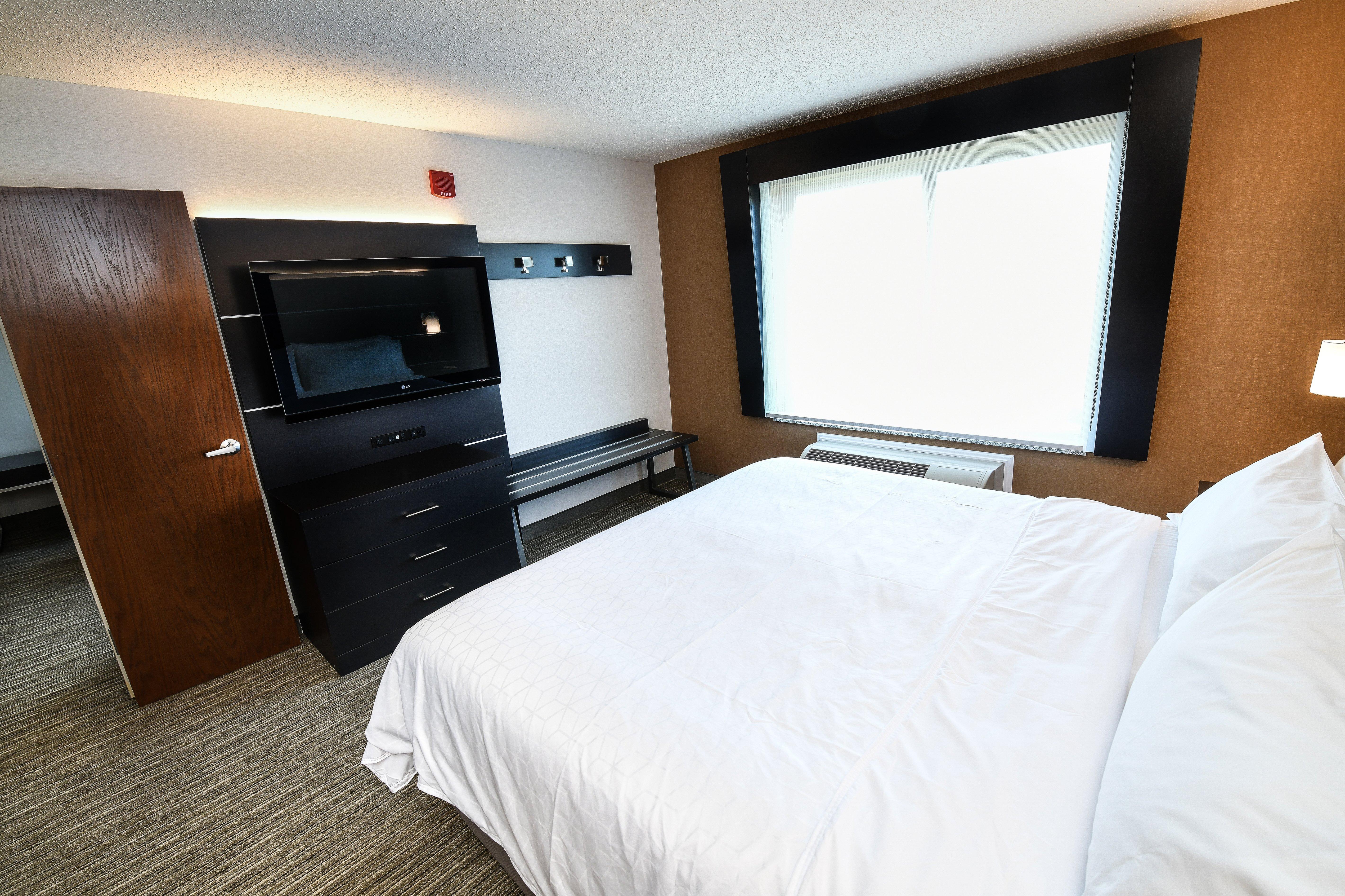 Holiday Inn Express Hotel & Suites Grand Forks By Ihg Екстериор снимка
