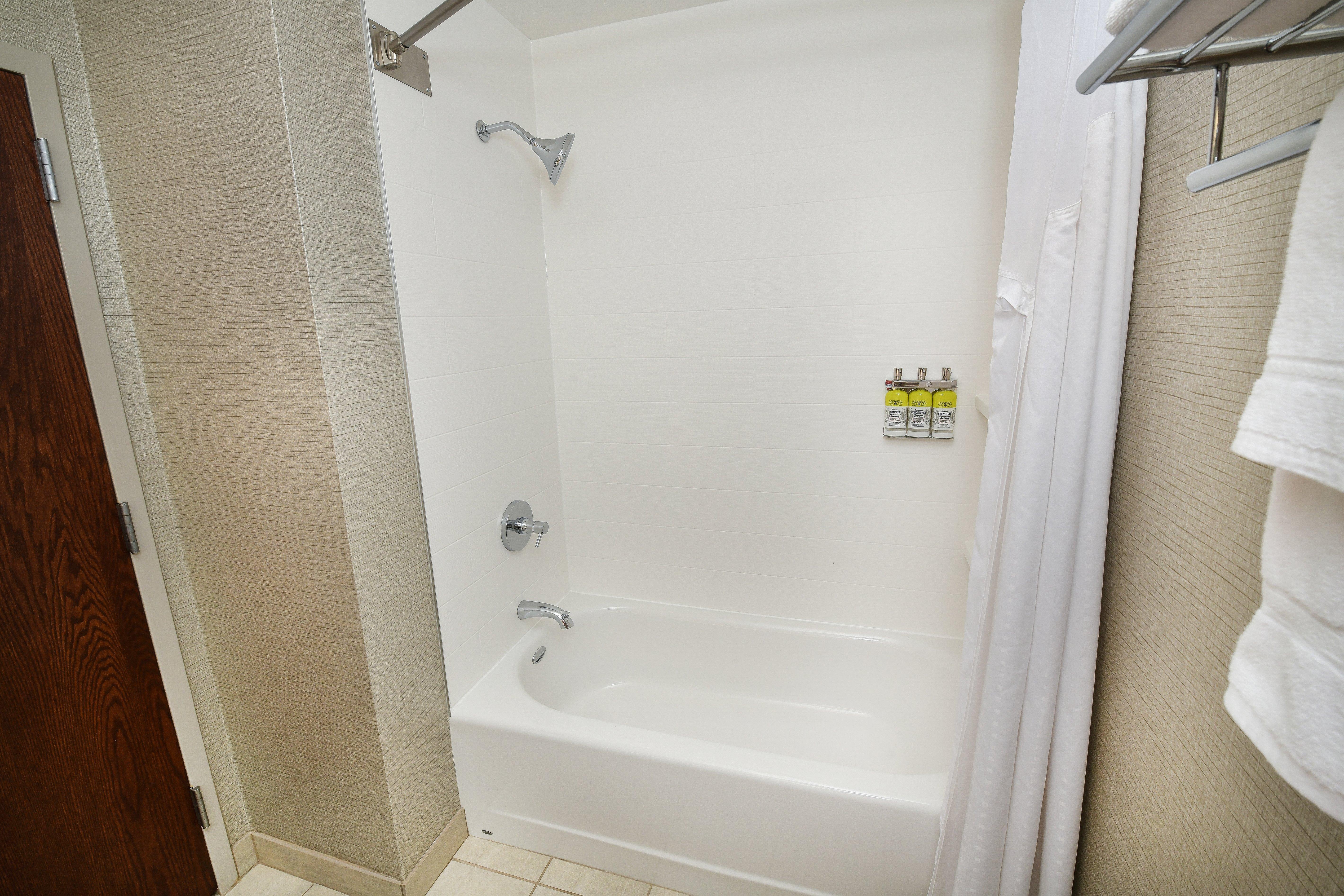 Holiday Inn Express Hotel & Suites Grand Forks By Ihg Екстериор снимка