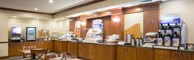 Holiday Inn Express Hotel & Suites Grand Forks, An Ihg Hotel Екстериор снимка